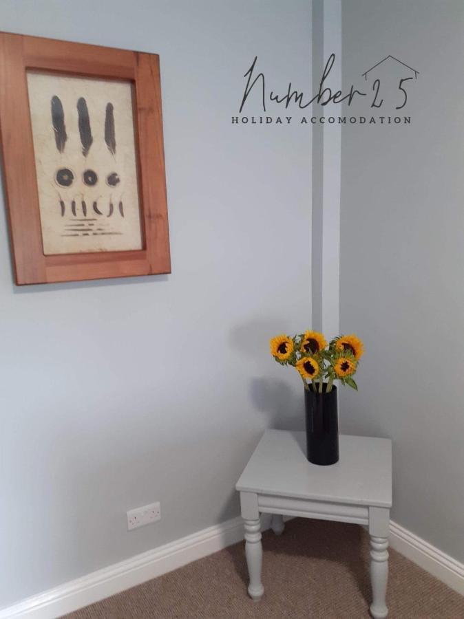 Number 25 Self Catering Apartments Ederney Ardess Exteriör bild